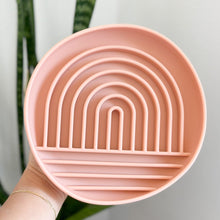 Load image into Gallery viewer, coral boho slow feeder