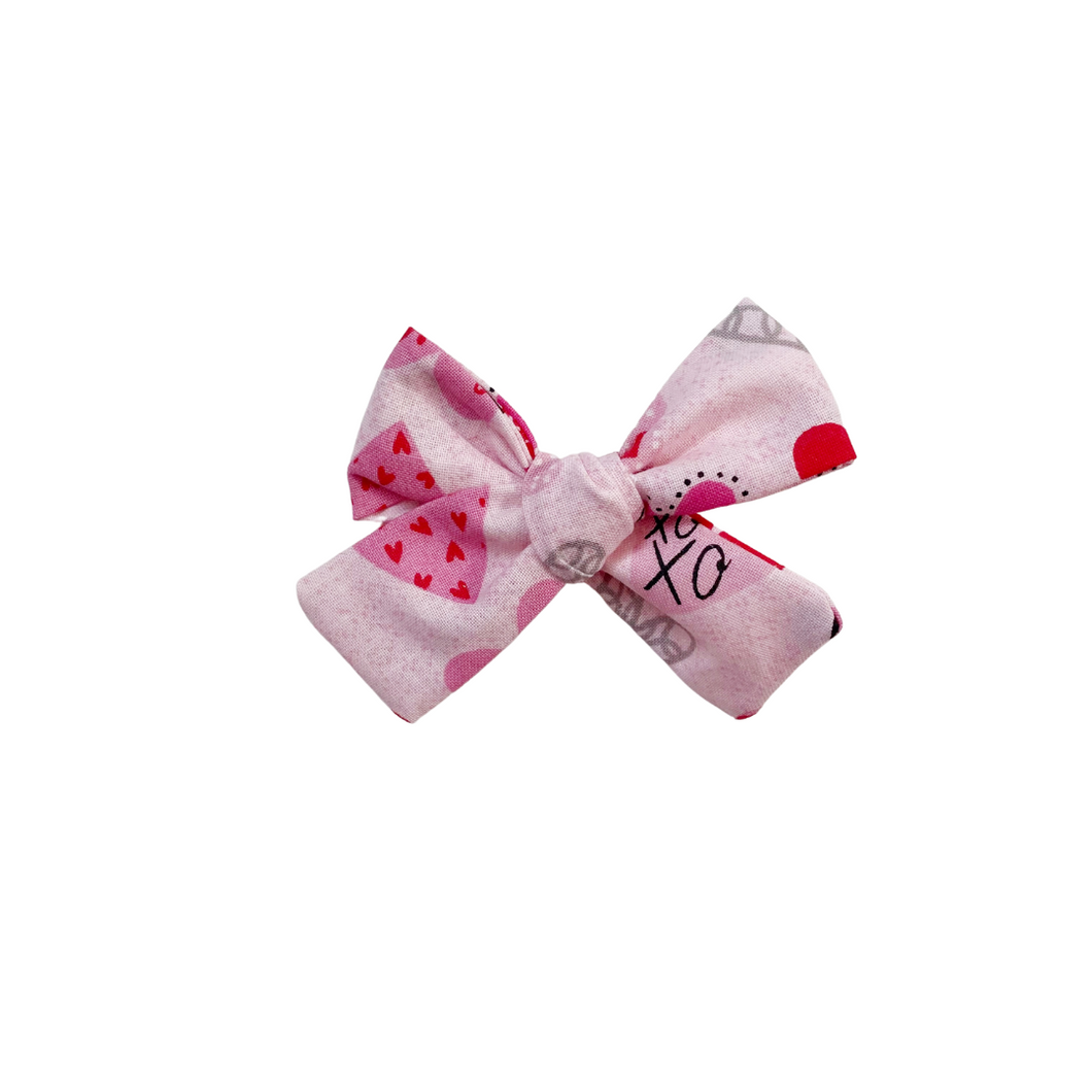 xoxo hearts hair bow
